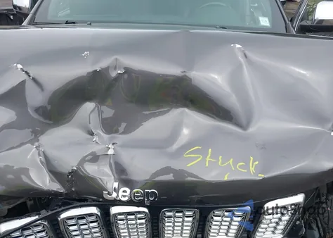 2019 Jeep Grand Cherokee Overland 4X4 from USA, damaged, VIN 1C4RJFCG4KC532093